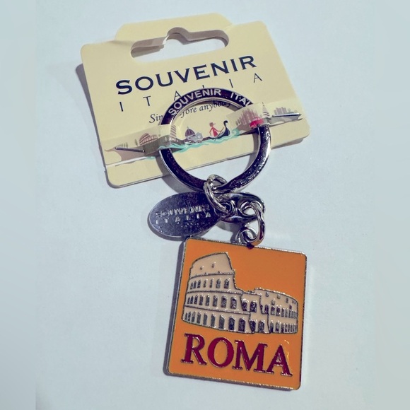 Roma Italy Souvenir Keychain NWT - Picture 1 of 2